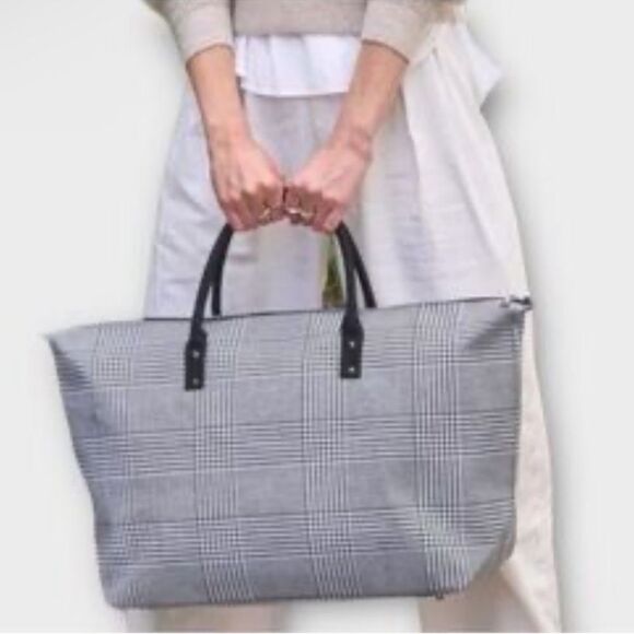 Lulu Dharma Pink Plaid Weekender Bag - Picture 1 of 6
